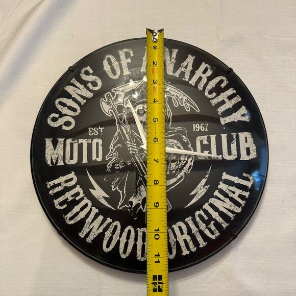 RARE SONS OF ANARCHY MOTORCYCLE CLUB WALL CLOCK, 12 INCH REDWOOD ORIGINAL TESTED - Picture 3 of 6